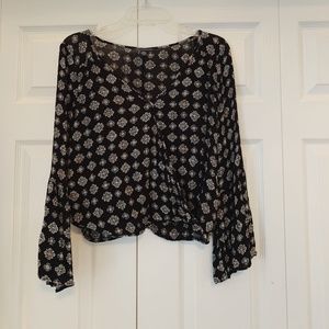 Cropped flowy blouse